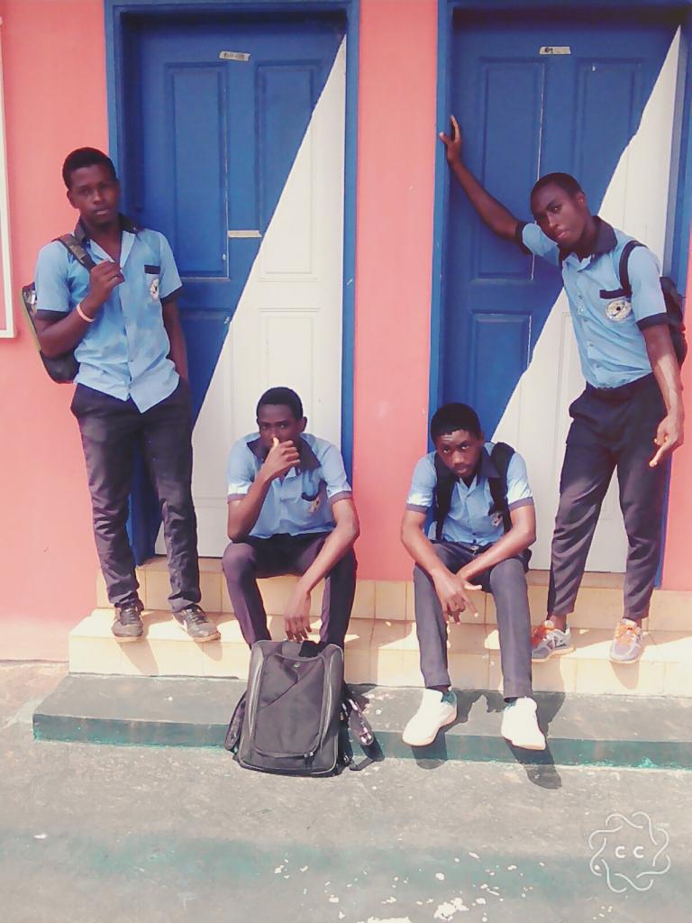 lycee scientifique de bitam (CHEF DE BANDIT)